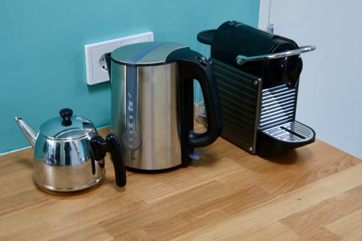 Coffee and tea kettle