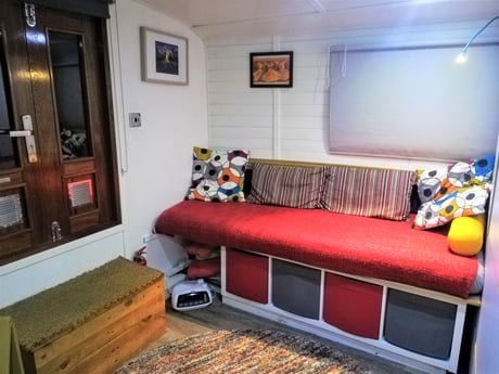 Cozy Sofabed cabin